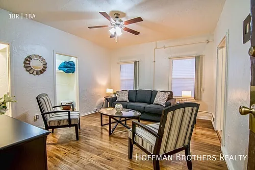 5233 Monte Vista St #402 Photo 1