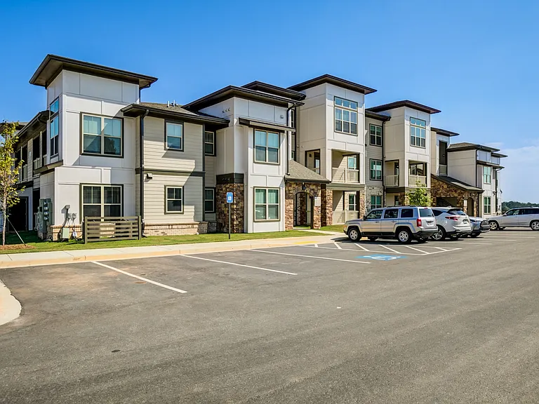 Claret Village at Braselton — Photo 34