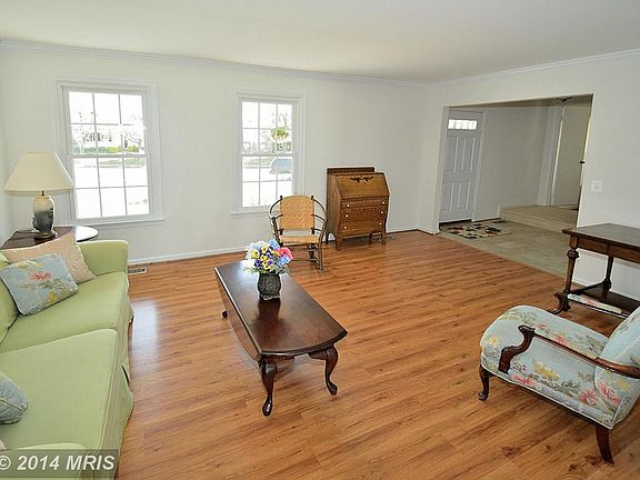 4th image of 5226 Belle Plains Dr