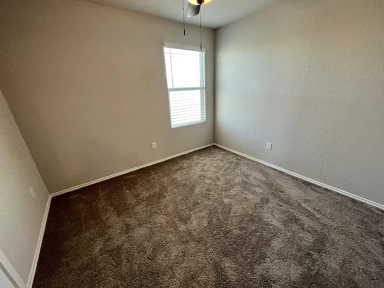 2824 Rosefinch — Photo 24