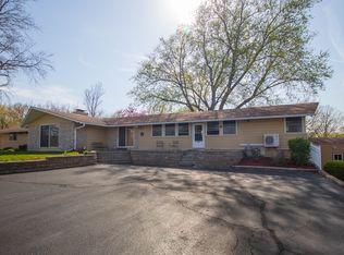 800 Diamond K Ln, Joliet, IL 60433