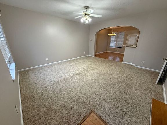 3rd image of 2006 Lost Ln