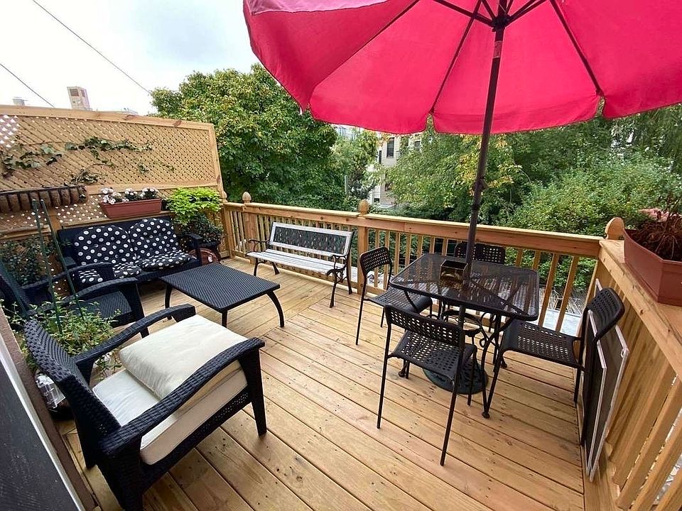 1st image of 15 Belvedere St Penthouse 1