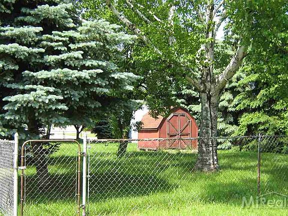3rd image of 24932 Marigold Ave