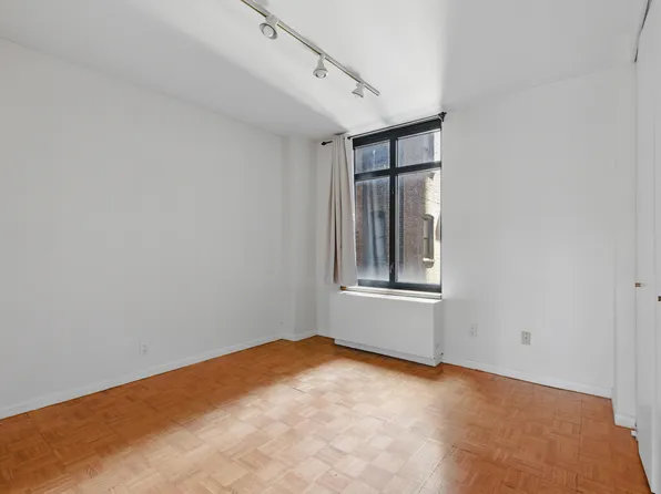 222 Riverside Drive 5A image 10 of 11