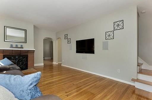 4th image of 1 Essex Pl