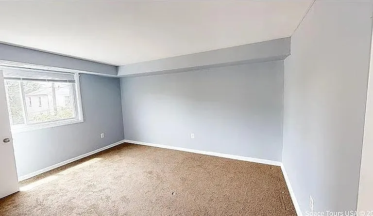 5044 C St SE #4 — Photo 3