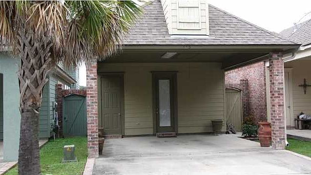 1st image of 105 Coconut Grove Cir