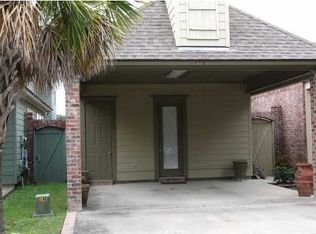105 Coconut Grove Cir, Lafayette, LA 70508