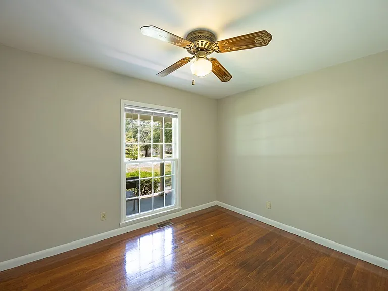 104 Herty Dr — Photo 11