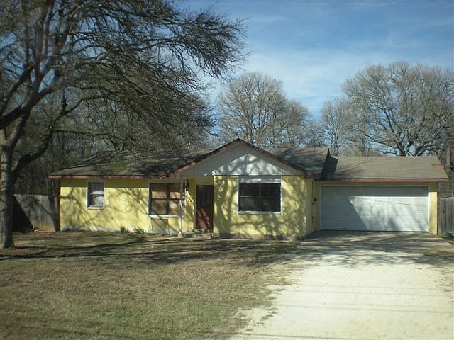 1st image of 236 Keanahalululu Ln