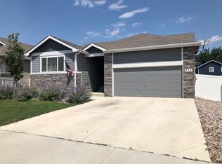 814 Finch Dr, Windsor, CO 80550