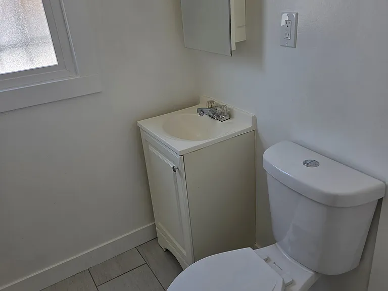 1119 1/2 Ogden Dr W #1119-1/2 — Photo 8