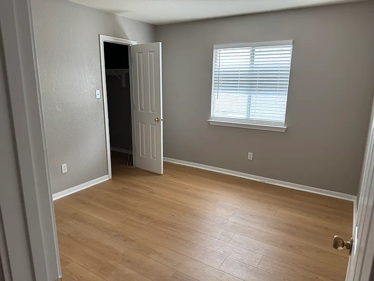17801 Kilkenny Dr — Photo 9