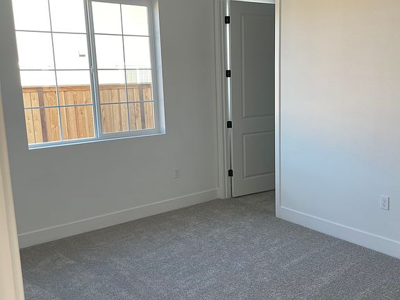 2nd image of 1444 N Drago Way