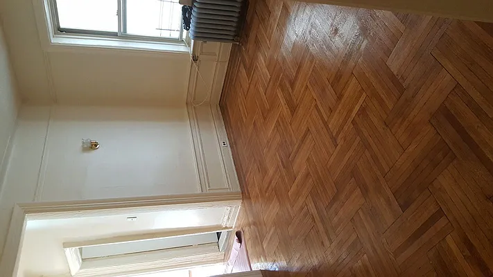 Rented by Lang Realty LLC | media 8