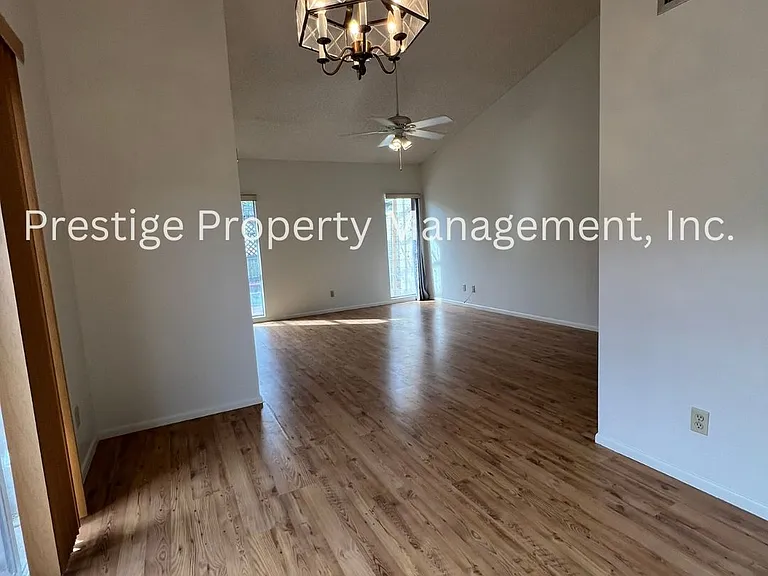 9780 E Sunburst Dr — Photo 6