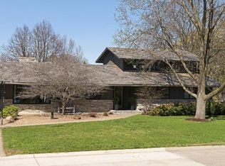 5712 Grace Ter, Edina, MN 55439