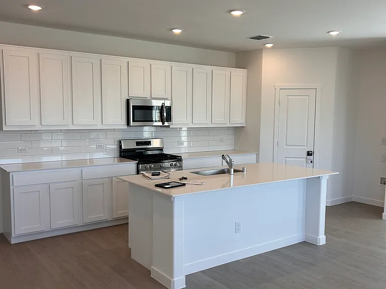 1020 Flameleaf Dr — Photo 17