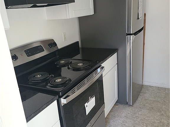 2nd image of 468 Cobblewood Bnd