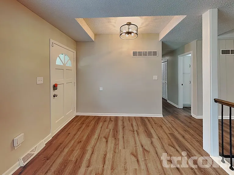 408 NW Palmer Dr — Photo 16