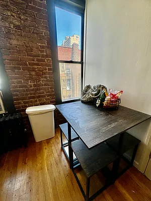 Rented by R New York | media 42