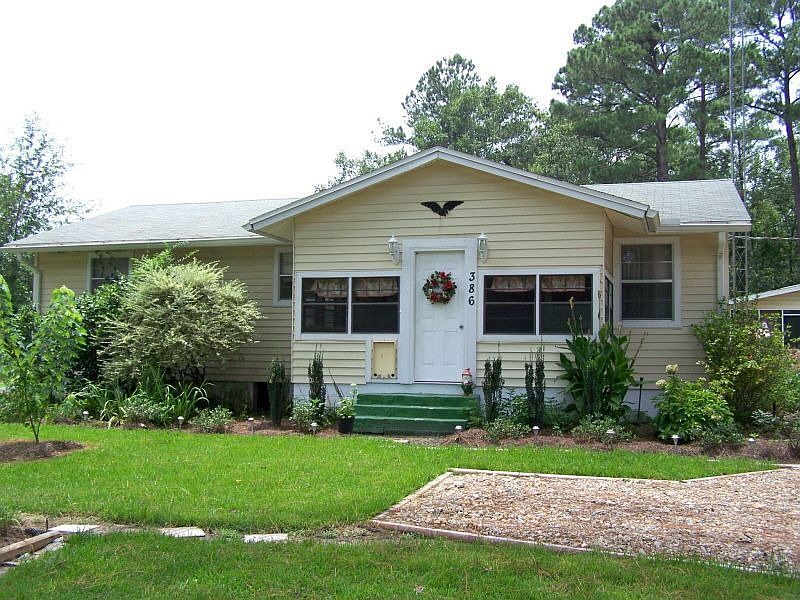 1st image of 386 NW Honeysuckle Way