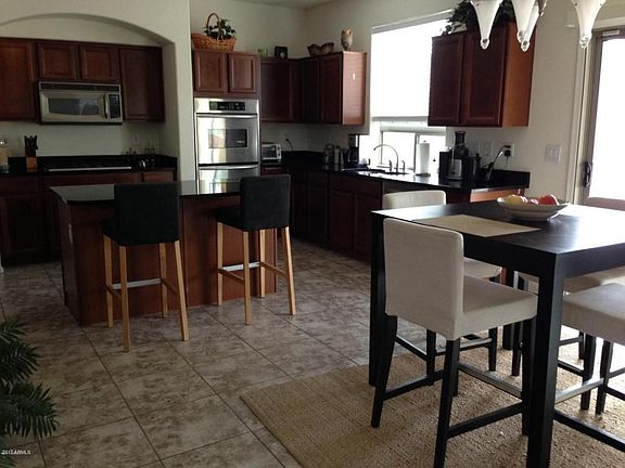 Saddle kitchen