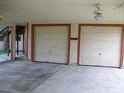 2nd image of 721 Majestic St