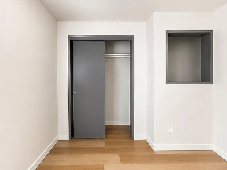 703 Woodford Ave N #3A — Photo 4