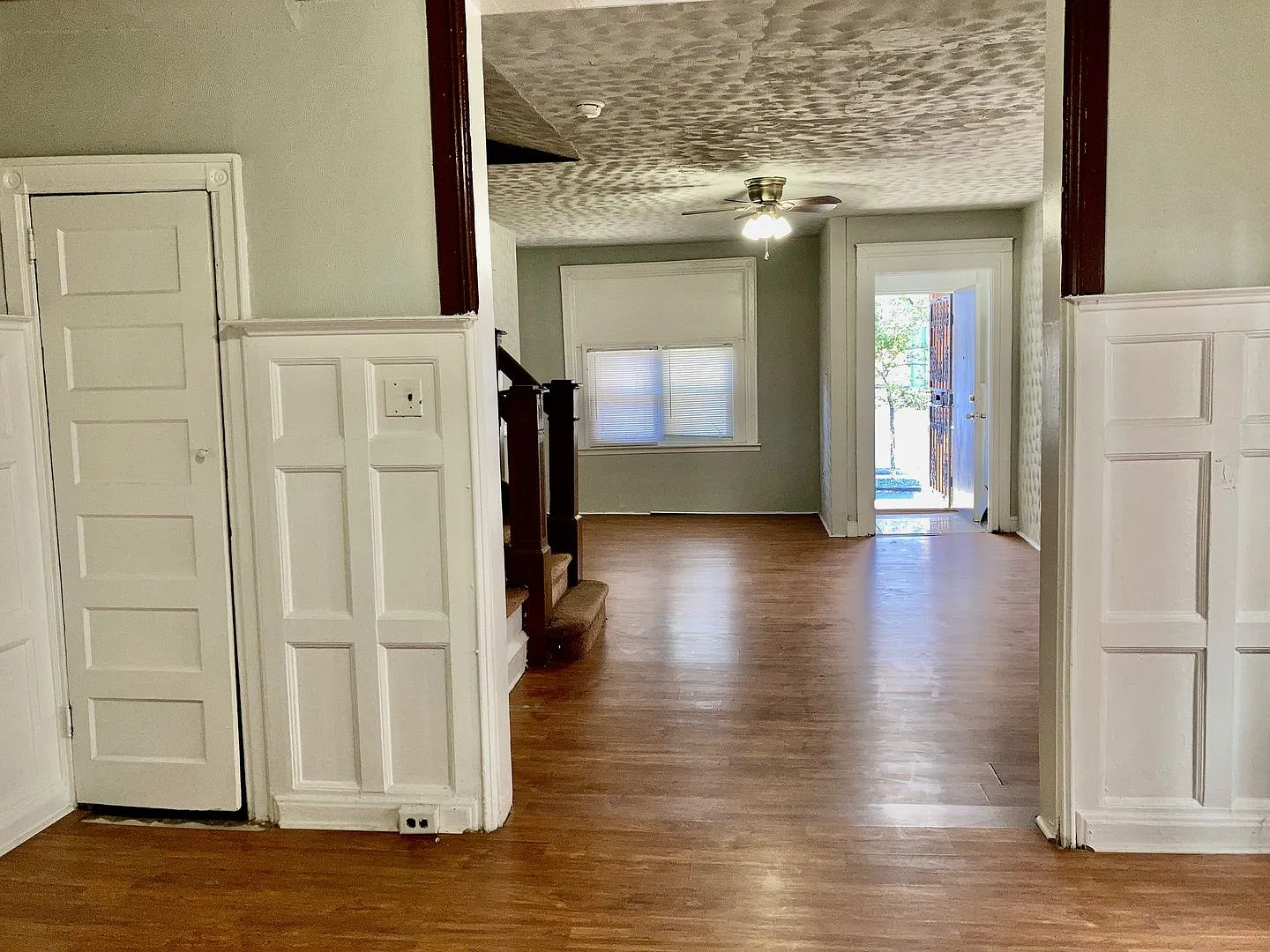 5215 Pine Street — Photo 4