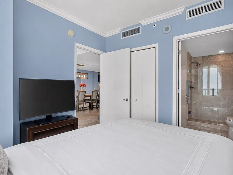 17001 Collins Ave #3402 — Photo 21