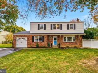 1905 Davis Dr, Norristown, PA 19403