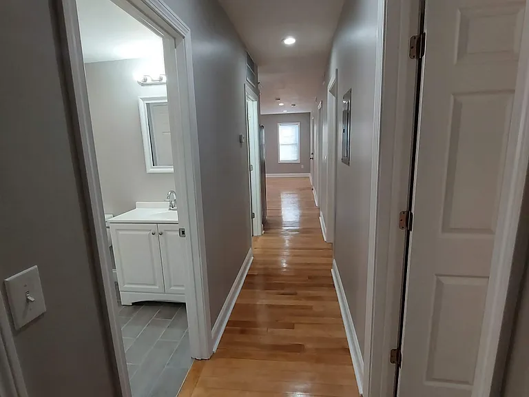 13 Suffield St #1 — Photo 5