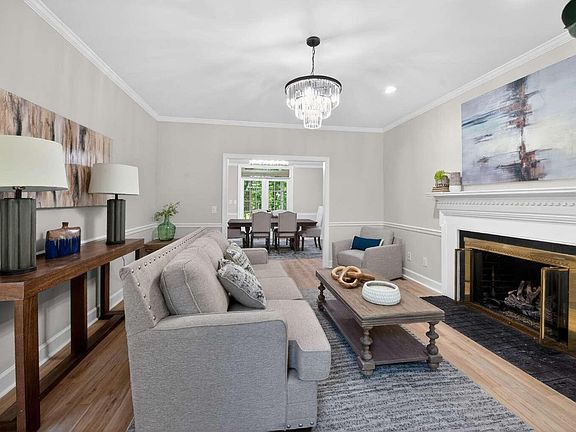 4th image of 101 Hanover Pl