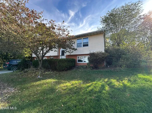 181 Bailey Ln, Roaring Spring, PA 16673
