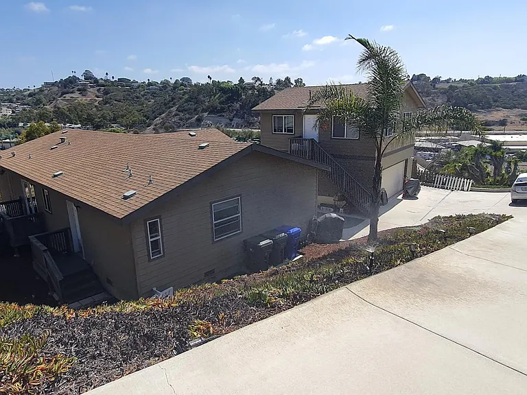 567 Hoover St — Photo 6