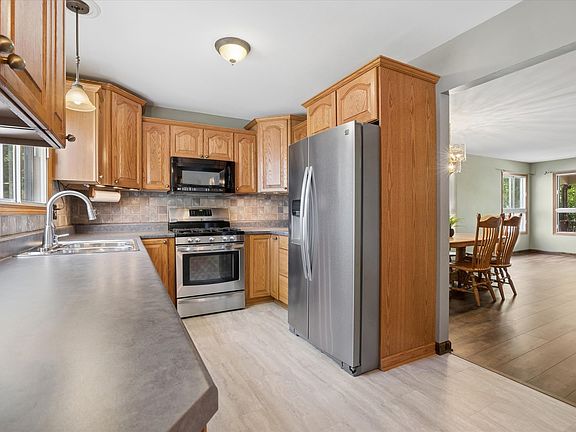 2nd image of 635 Teton Cir