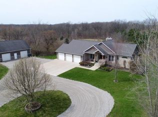 205 N Hayes Rd, Lapeer, MI 48446