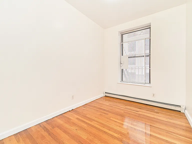 132 W 109th St #2C — Photo 2
