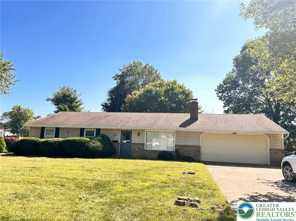 5455 Colony Dr, Bethlehem, PA 18017