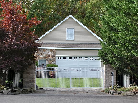 3rd image of 38 Meadow Ct