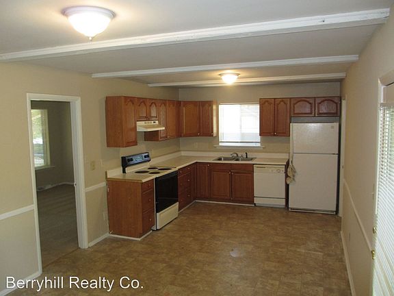 3rd image of 6821 Cardigan Ave