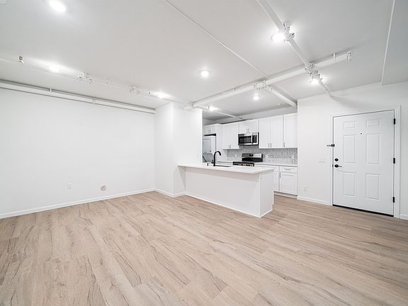 2nd image of 418 Bergen Ave #G