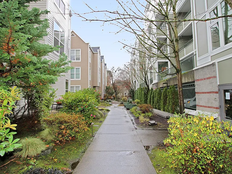 1710 S Harbor Way #205 — Photo 2