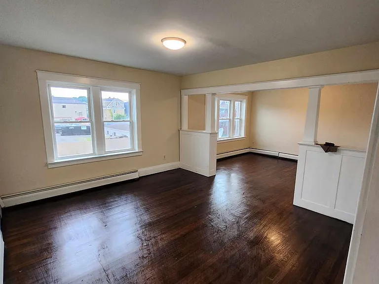 2202 Niagara St #3 — Photo 1