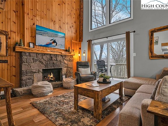 4th image of 1559 Sugar Mountain Drive Unit 23