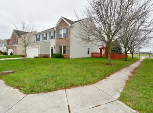 3100 Underwood Dr, Whiteland, IN 46184