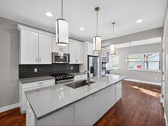 5th image of 1750 W 40th Ave
