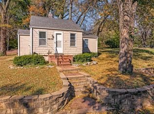 5636 Hayes St, Merriam, KS 66203